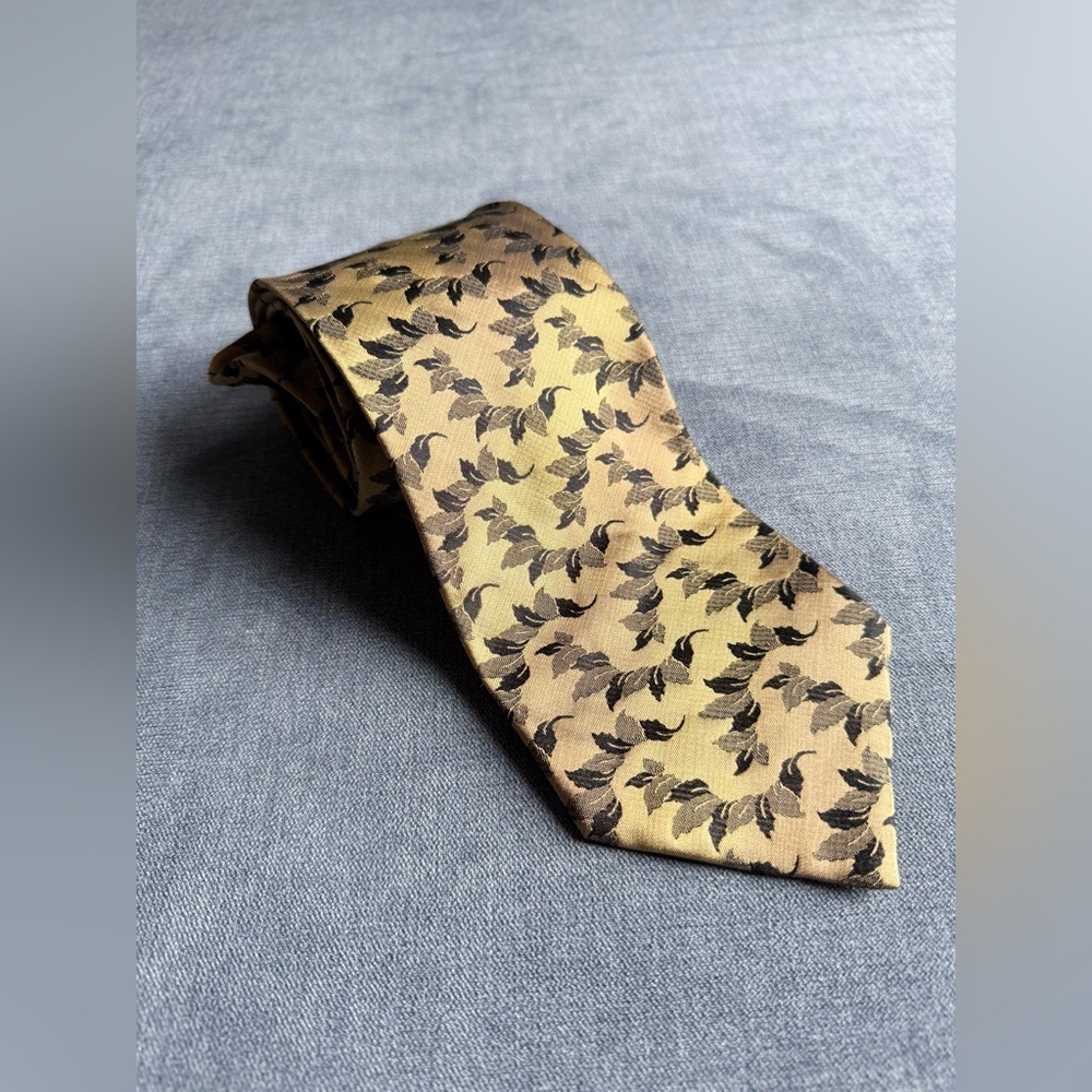 XMI For Nordstrom Men’s 100% Silk USA Made Neck Tie Gold Black Leaf Pattern